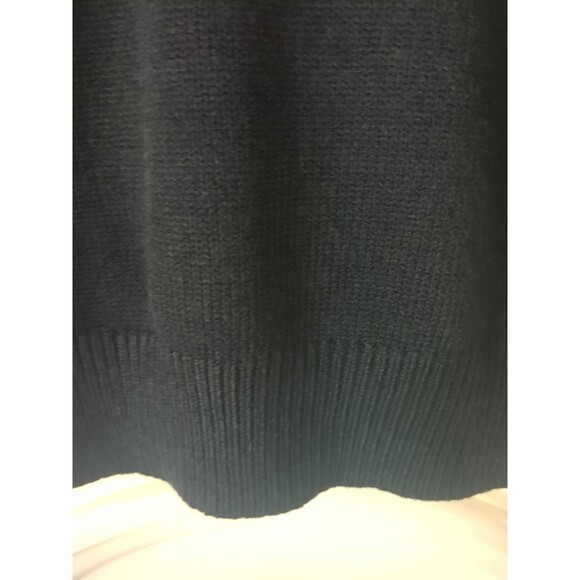 DENNIS UNIFORM Sweater Youth Small V-neck Pull Over Black Pill Resistant Preppy - Picture 5 of 5